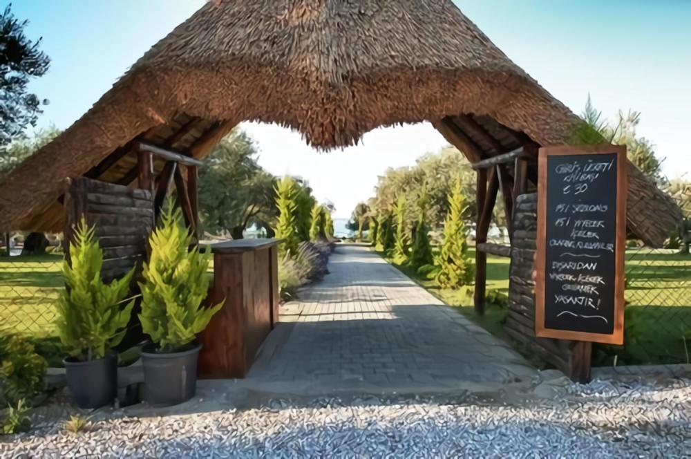 Manici Kasri Hotel Küçükkuyu Exterior foto
